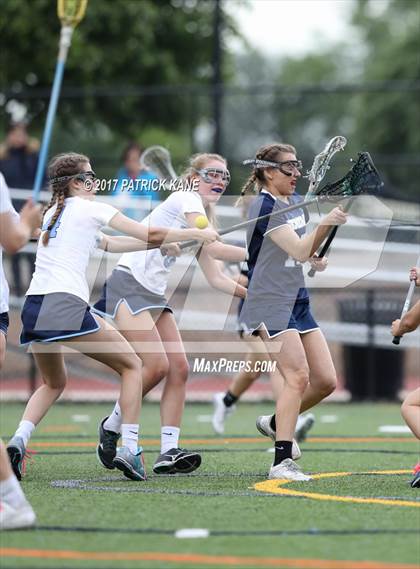 Thumbnail 3 in Washington-Lee vs Yorktown (VHSL 6A North Conference 6 Playoff) photogallery.