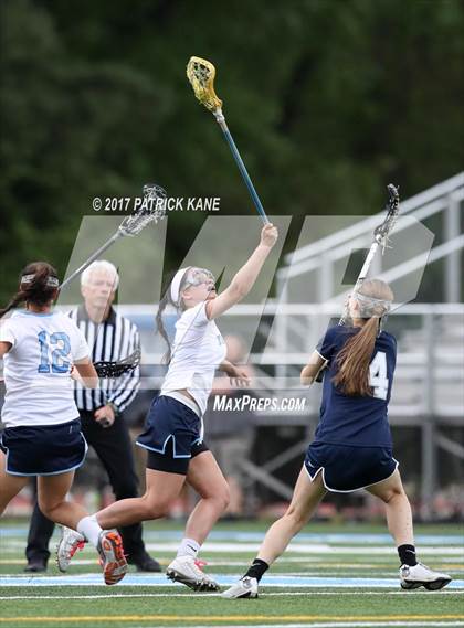 Thumbnail 3 in Washington-Lee vs Yorktown (VHSL 6A North Conference 6 Playoff) photogallery.