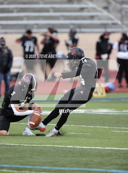 Thumbnail 2 in Eaglecrest vs Pomona (CHSAA 5A First Round Playoff) photogallery.