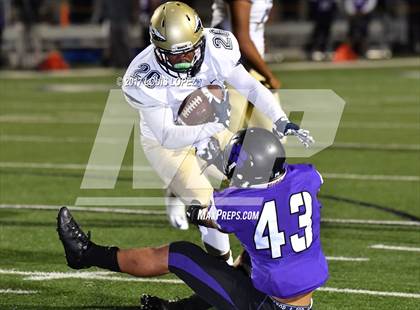 Thumbnail 3 in St. John Bosco vs. Rancho Cucamonga (CIF SS DIV 1 Playoff) photogallery.