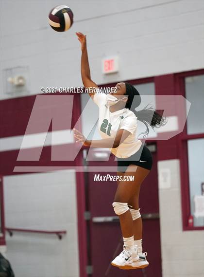 Thumbnail 1 in Magnolia vs. Pflugerville Connally (UIL 5A Area Playoff) photogallery.