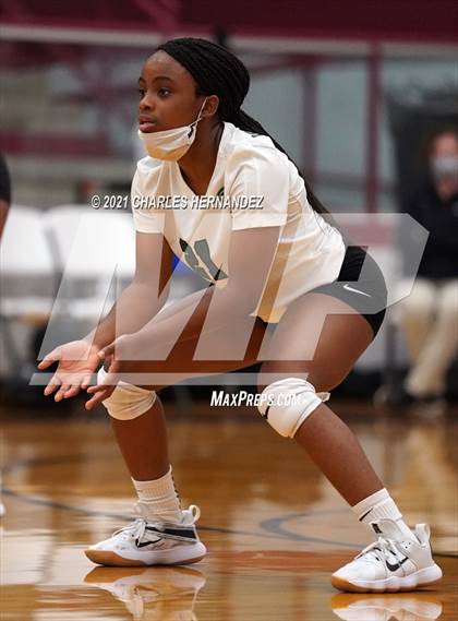 Thumbnail 3 in Magnolia vs. Pflugerville Connally (UIL 5A Area Playoff) photogallery.