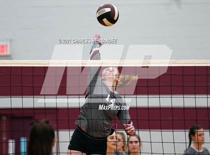 Thumbnail 2 in Magnolia vs. Pflugerville Connally (UIL 5A Area Playoff) photogallery.
