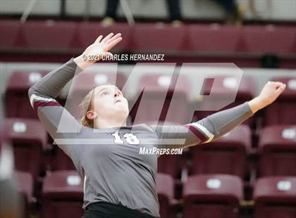 Thumbnail 3 in Magnolia vs. Pflugerville Connally (UIL 5A Area Playoff) photogallery.