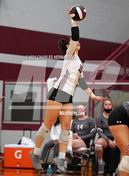 Thumbnail 1 in Magnolia vs. Pflugerville Connally (UIL 5A Area Playoff) photogallery.