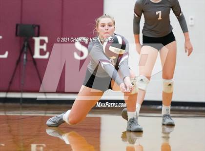 Thumbnail 3 in Magnolia vs. Pflugerville Connally (UIL 5A Area Playoff) photogallery.