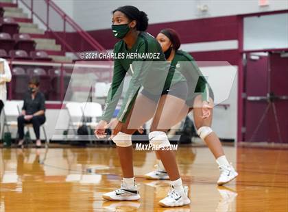 Thumbnail 3 in Magnolia vs. Pflugerville Connally (UIL 5A Area Playoff) photogallery.