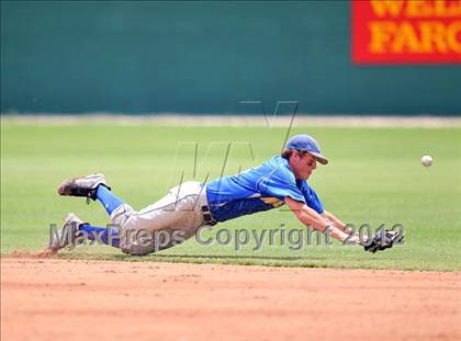 Thumbnail 2 in Anderson vs. Tomball (UIL 5A Area Playoff) photogallery.