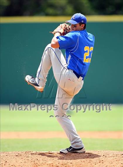 Thumbnail 3 in Anderson vs. Tomball (UIL 5A Area Playoff) photogallery.