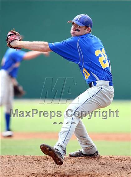 Thumbnail 1 in Anderson vs. Tomball (UIL 5A Area Playoff) photogallery.