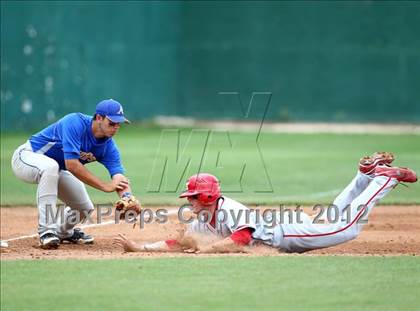 Thumbnail 1 in Anderson vs. Tomball (UIL 5A Area Playoff) photogallery.
