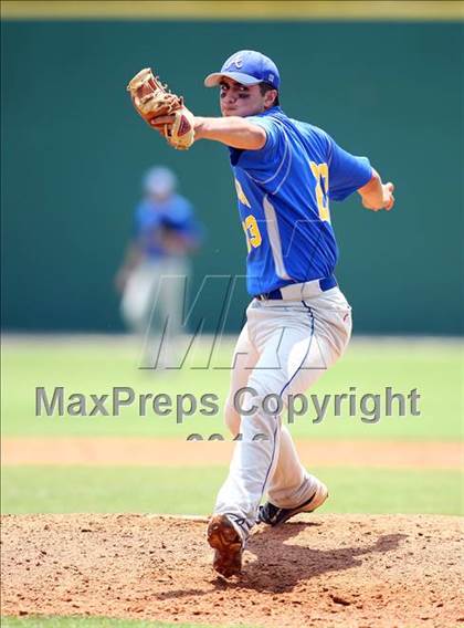 Thumbnail 3 in Anderson vs. Tomball (UIL 5A Area Playoff) photogallery.