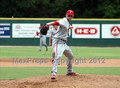 Thumbnail 2 in Anderson vs. Tomball (UIL 5A Area Playoff) photogallery.