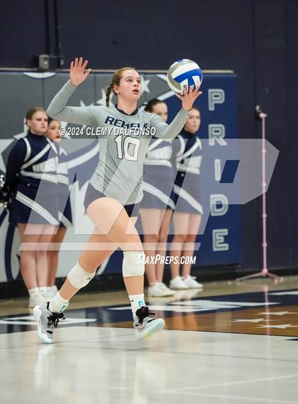 Thumbnail 2 in Valor Christian @ Columbine photogallery.