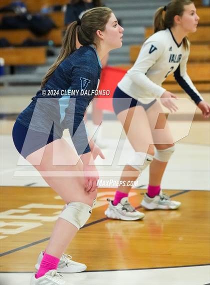 Thumbnail 2 in Valor Christian @ Columbine photogallery.