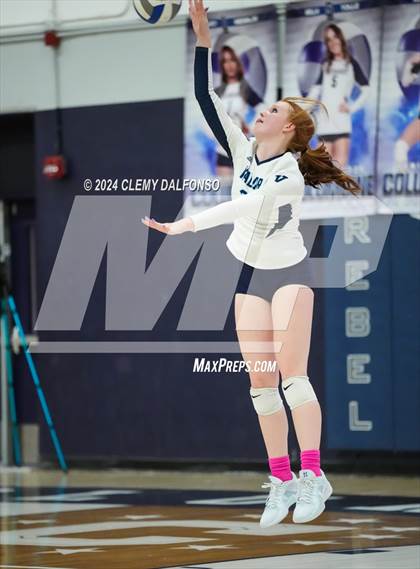 Thumbnail 2 in Valor Christian @ Columbine photogallery.