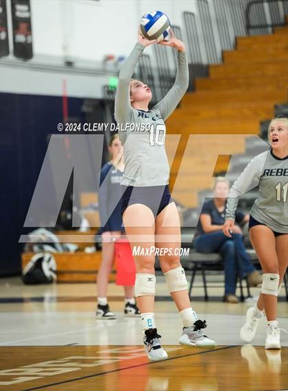 Thumbnail 2 in Valor Christian @ Columbine photogallery.