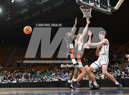 Thumbnail 2 in Windsor vs. Lewis-Palmer (CHSAA 5A Great 8) photogallery.
