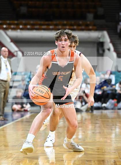 Thumbnail 3 in Windsor vs. Lewis-Palmer (CHSAA 5A Great 8) photogallery.