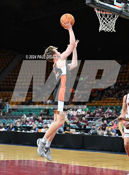 Thumbnail 3 in Windsor vs. Lewis-Palmer (CHSAA 5A Great 8) photogallery.
