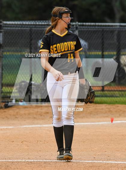 Thumbnail 2 in Sequoyah vs. River Ridge photogallery.