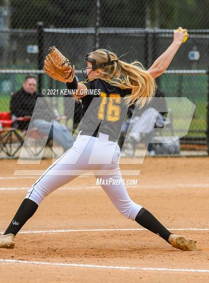 Thumbnail 2 in Sequoyah vs. River Ridge photogallery.