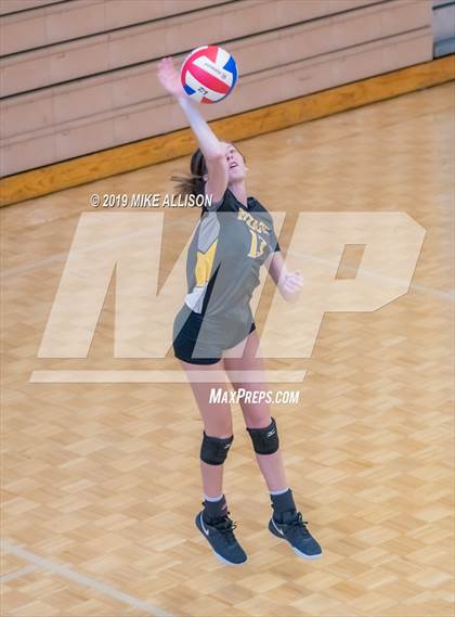 Thumbnail 1 in Hixson vs Ooltewah (Choo Choo Classic) photogallery.