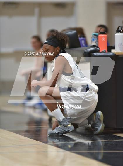 Thumbnail 1 in El Toro vs. Mayfair (SoCal Holiday Prep Classic) photogallery.