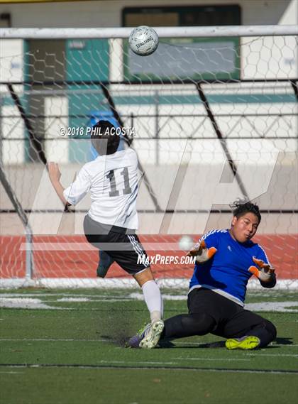 Thumbnail 3 in St. Paul vs Gladstone photogallery.