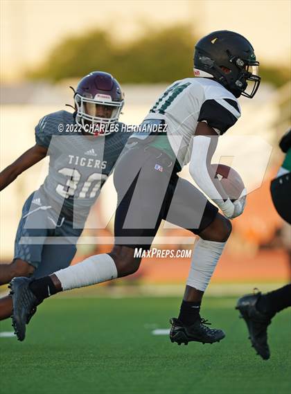 Thumbnail 3 in FR: Cedar Park @ A&M Consolidated photogallery.