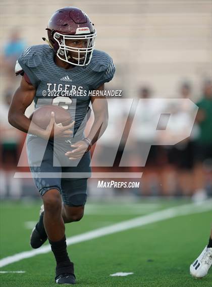 Thumbnail 3 in FR: Cedar Park @ A&M Consolidated photogallery.