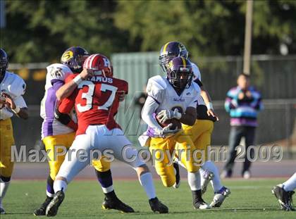 Thumbnail 1 in Salinas vs. San Benito (CIF CCS D1 Playoffs) photogallery.