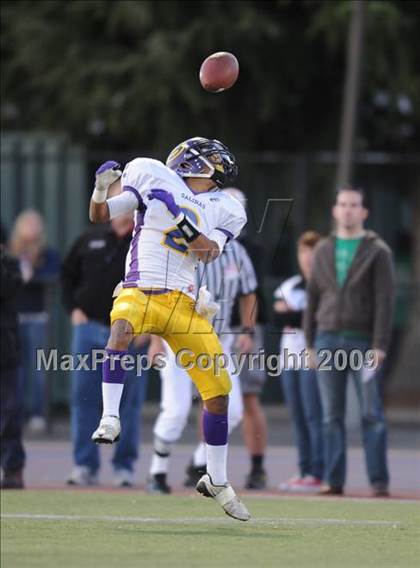 Thumbnail 2 in Salinas vs. San Benito (CIF CCS D1 Playoffs) photogallery.