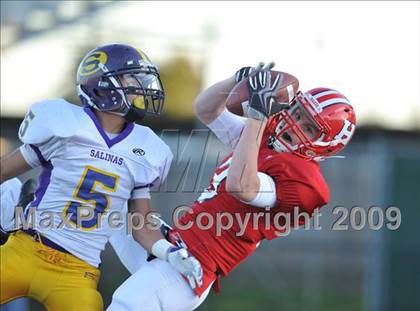 Thumbnail 1 in Salinas vs. San Benito (CIF CCS D1 Playoffs) photogallery.
