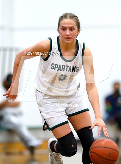 Thumbnail 2 in Lynwood vs. Orangewood Academy photogallery.