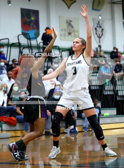 Thumbnail 3 in Lynwood vs. Orangewood Academy photogallery.