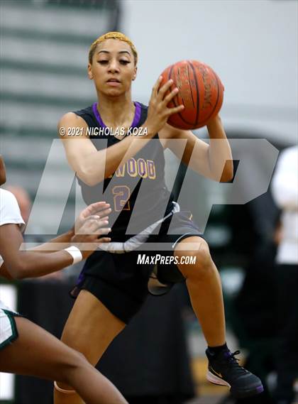 Thumbnail 3 in Lynwood vs. Orangewood Academy photogallery.