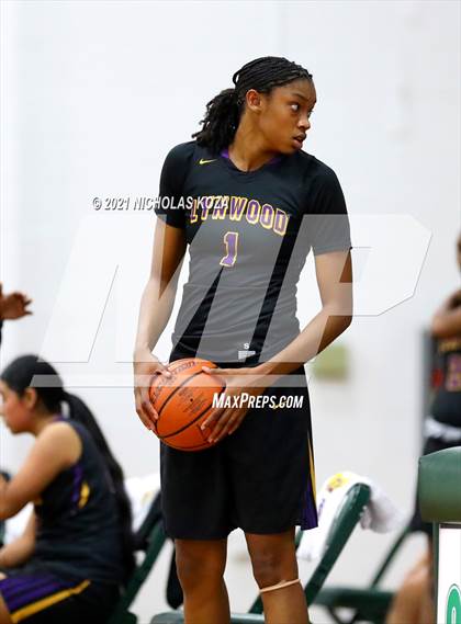 Thumbnail 1 in Lynwood vs. Orangewood Academy photogallery.