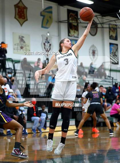 Thumbnail 2 in Lynwood vs. Orangewood Academy photogallery.