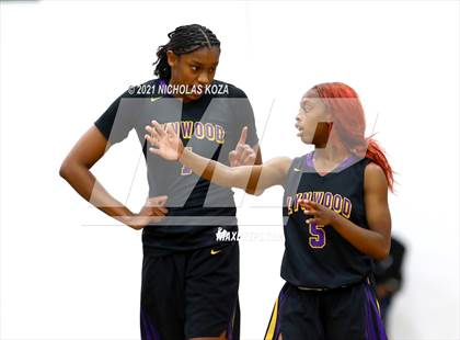 Thumbnail 2 in Lynwood vs. Orangewood Academy photogallery.
