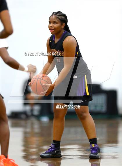 Thumbnail 1 in Lynwood vs. Orangewood Academy photogallery.