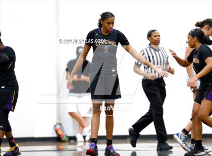 Thumbnail 1 in Lynwood vs. Orangewood Academy photogallery.