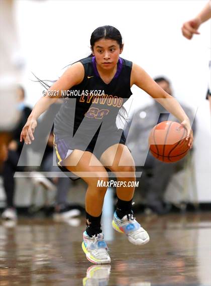 Thumbnail 2 in Lynwood vs. Orangewood Academy photogallery.