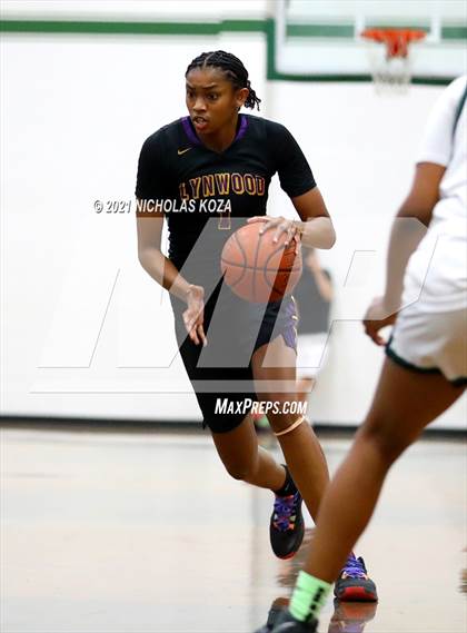 Thumbnail 3 in Lynwood vs. Orangewood Academy photogallery.