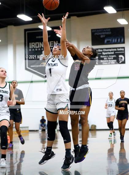 Thumbnail 1 in Lynwood vs. Orangewood Academy photogallery.