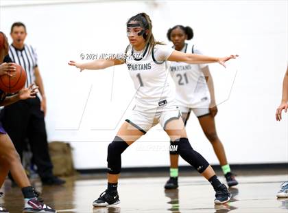 Thumbnail 2 in Lynwood vs. Orangewood Academy photogallery.