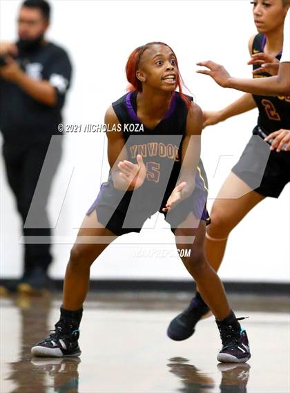 Thumbnail 3 in Lynwood vs. Orangewood Academy photogallery.