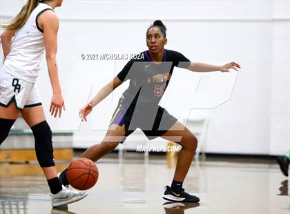 Thumbnail 2 in Lynwood vs. Orangewood Academy photogallery.
