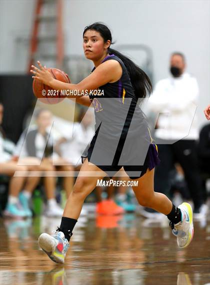 Thumbnail 2 in Lynwood vs. Orangewood Academy photogallery.