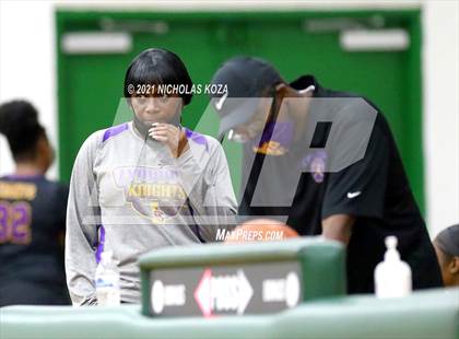 Thumbnail 2 in Lynwood vs. Orangewood Academy photogallery.